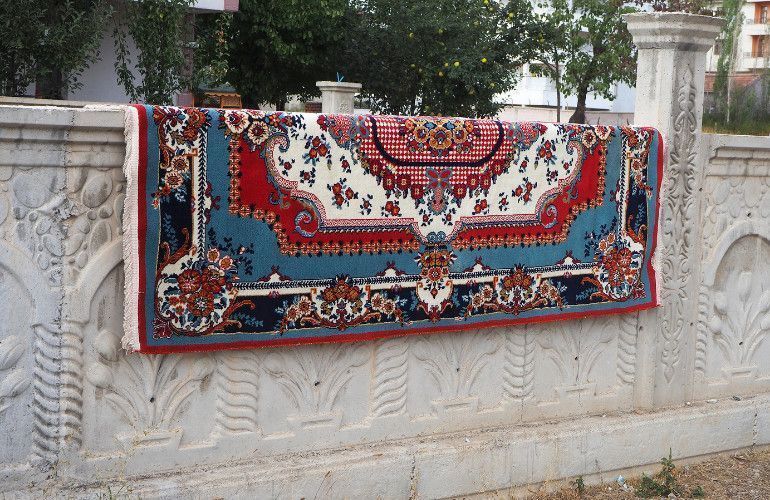 απλωμένο-χαλί- απλωμένο-χαλί-