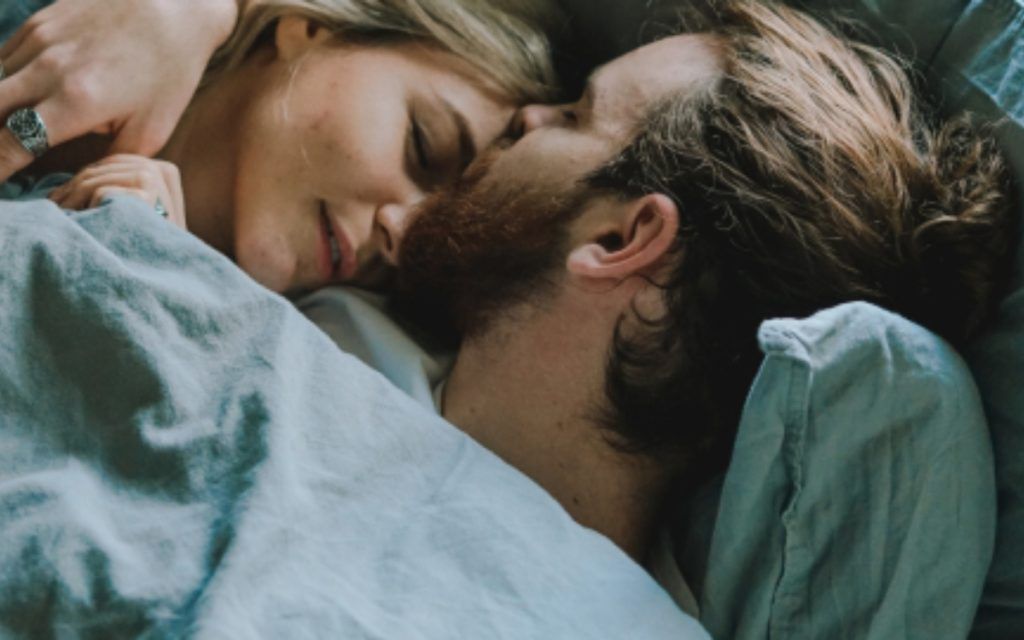 Τεστ προσωπικότητας: Εσύ πως εκφράζεις την αγάπη σου; Δώσε μία ειλικρινή απάντηση και μάθε τι σύντροφος είσαι