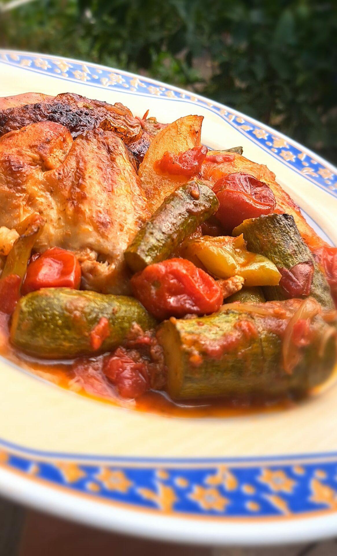 λαχανικά-με-σάλτσα-και-κοτόπουλο-