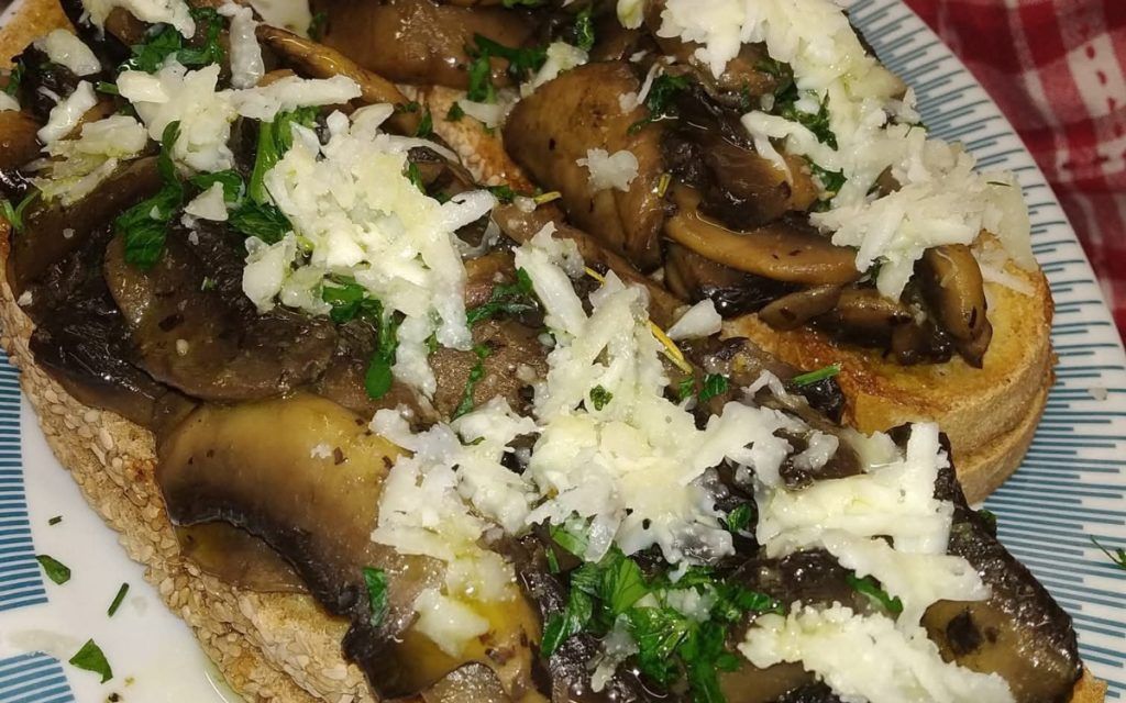 Τηγανιά με μανιτάρια