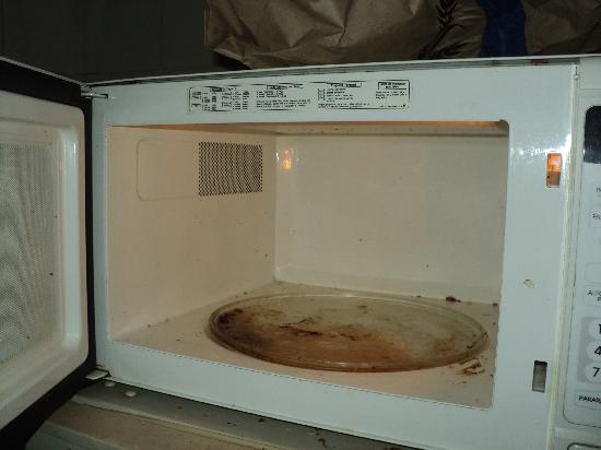 Το κόλπο της γιαγιάς μου για να μη μυρίζει ο φούρνος μικροκυμάτων χωρίς καθάρισμα