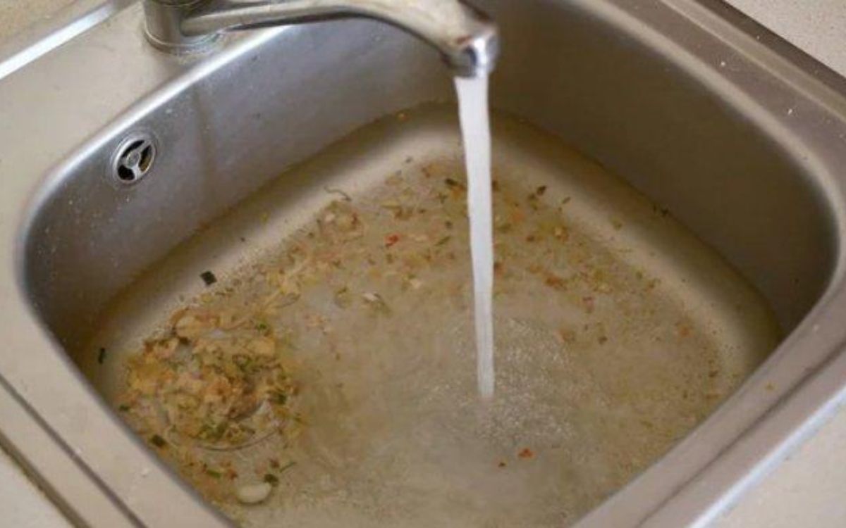 νεροχύτης-βρώμικος- νεροχύτης-βρώμικος-