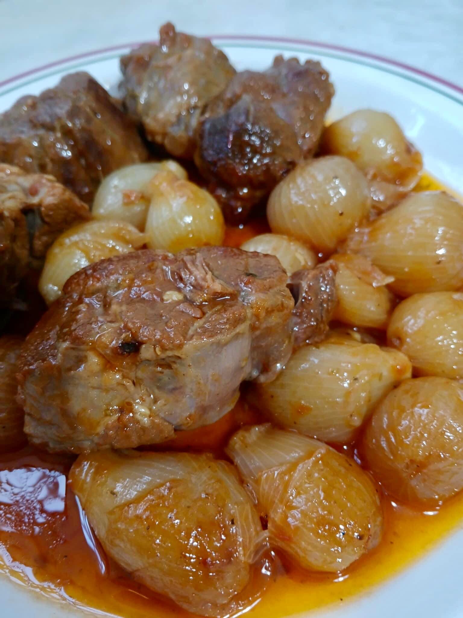 το-στιφάδο-της-Παναγίας-παραδοσιακή-συνταγή-Κύμης-