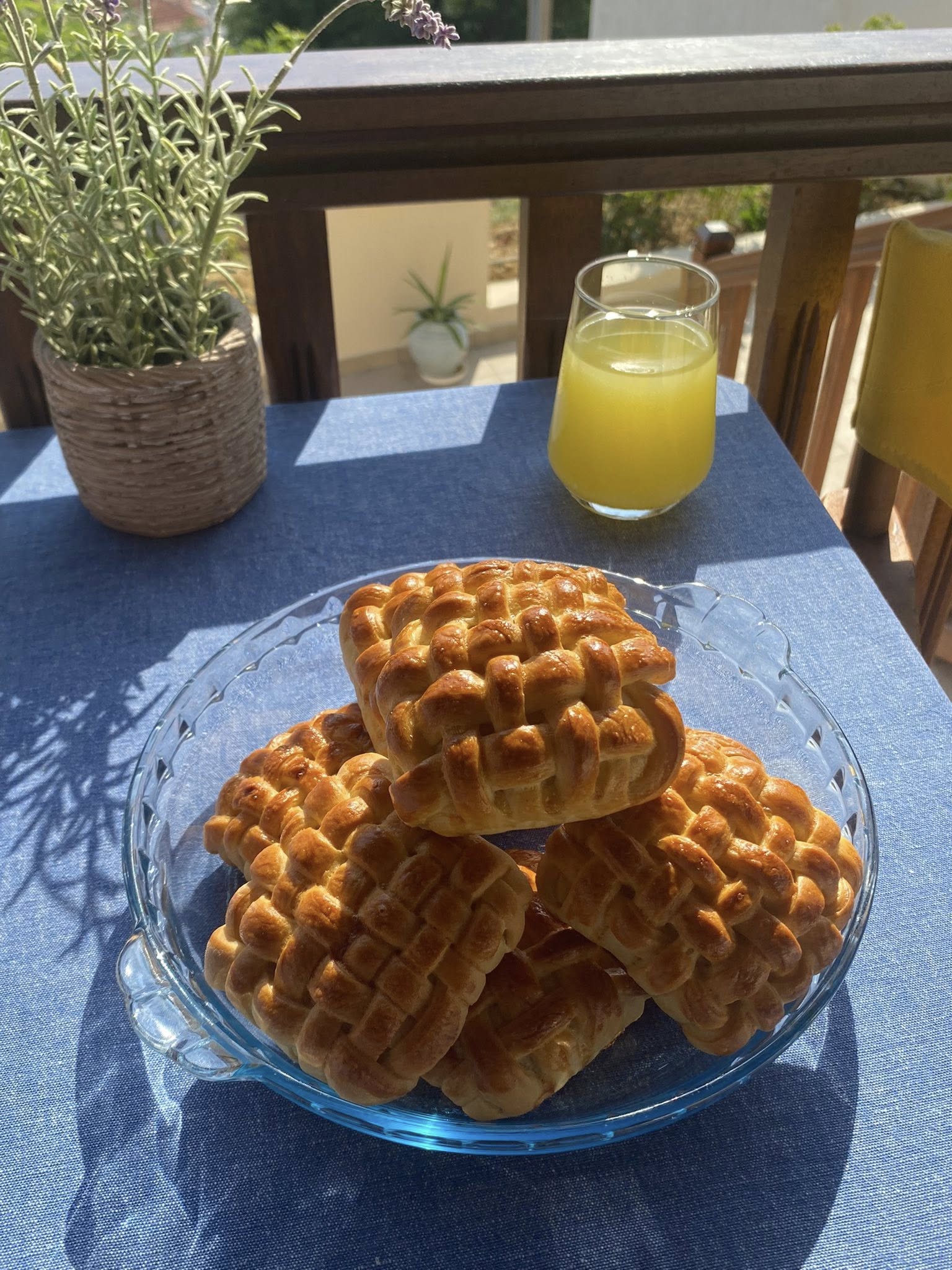 τυρόπιτα-με-σχέδιο- τυρόπιτα-με-σχέδιο-