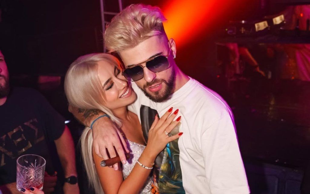 O τράπερ FY παντρεύτηκε την Αλεξία Κεφαλά κι ο γάμος ήταν παραμυθένιος- Το συγκηνιτικό βίντεο της Ιωάννας Τούνη