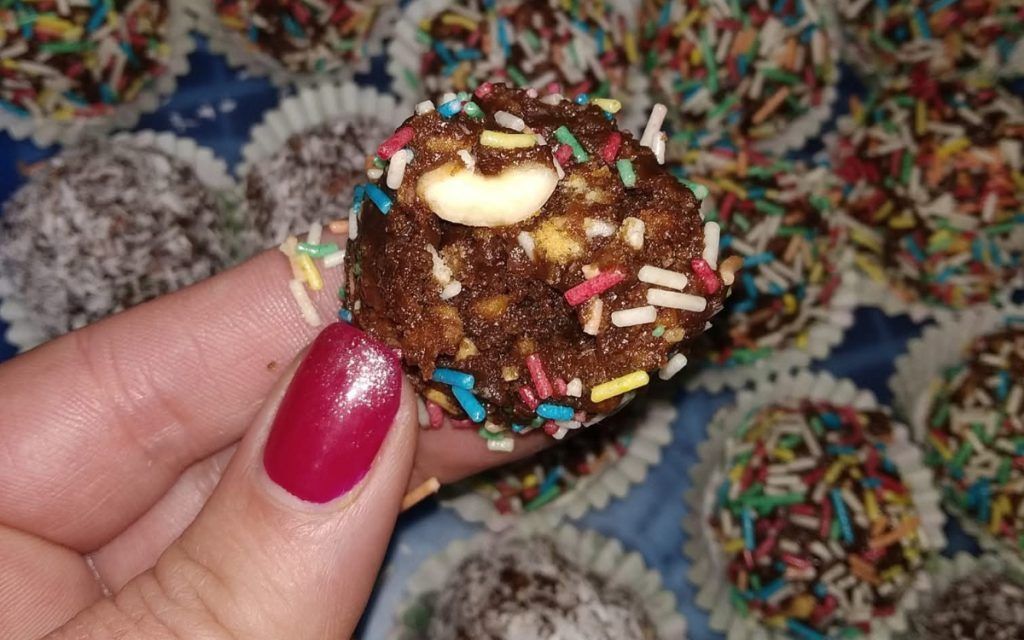 Τρουφάκια σοκολάτας για μπουφέ