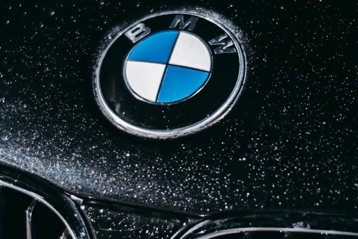 BMW: Η εταιρία αποσύρει εκατοντάδες αυτοκίνητα - Τεχνικά προβλήματα που προκαλούν πυρκαγιά