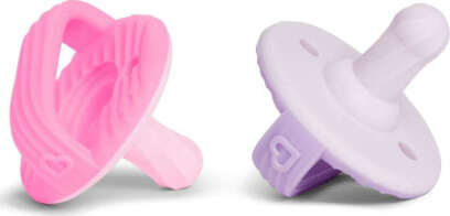 Back to νηπιαγωγείο στα πίσω πίσω - Ενήλικες ξεκίνησαν να χρησιμοποιούν πιπίλα για το άγχος - Βίντεο