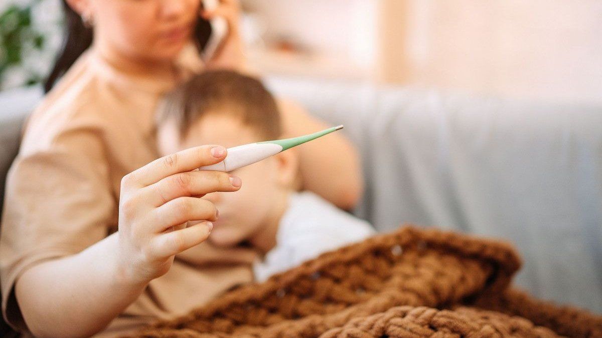 παιδί-με-πυρετό- παιδί-με-πυρετό-