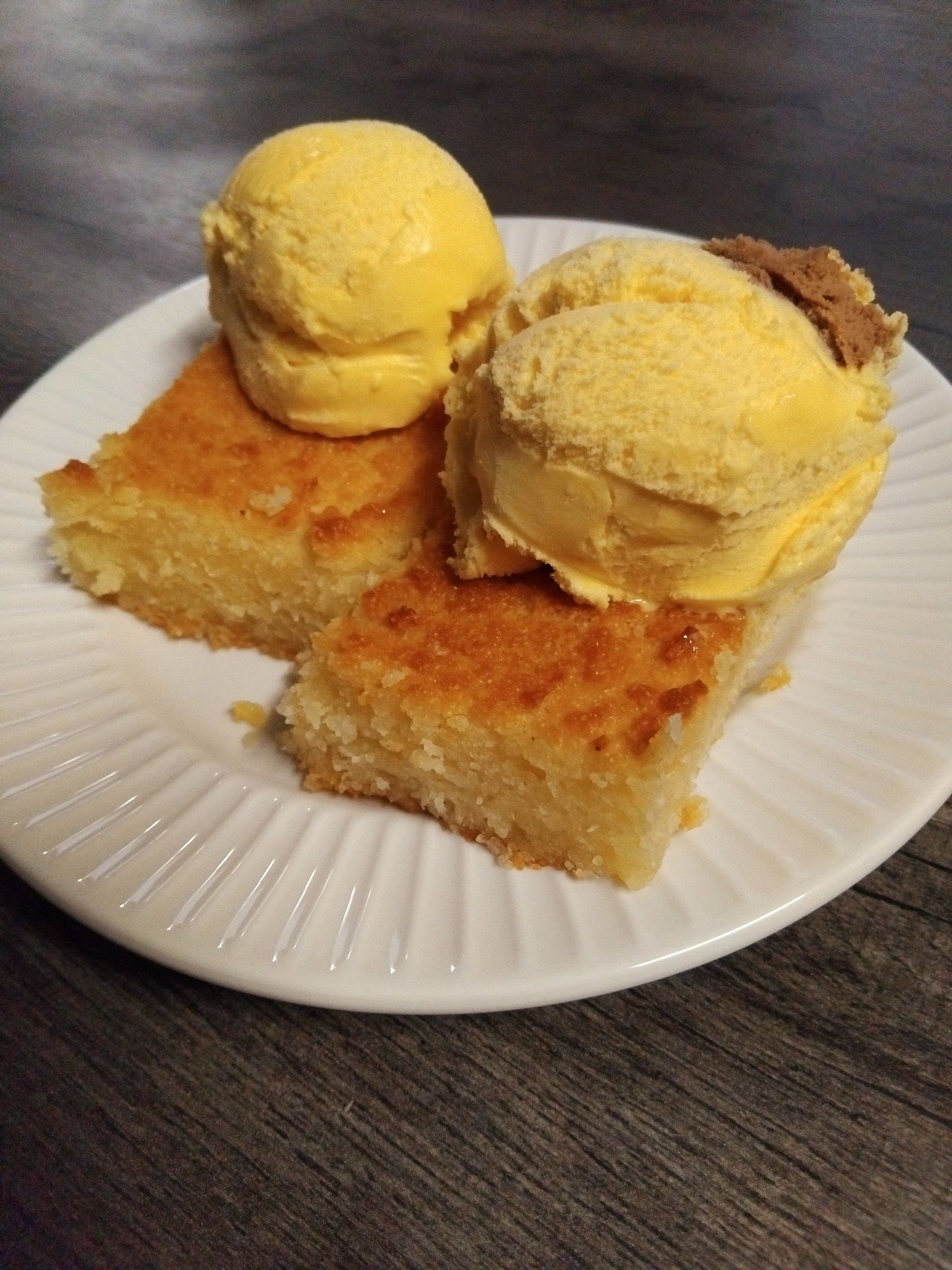 Basbousa-με-παγωτό-