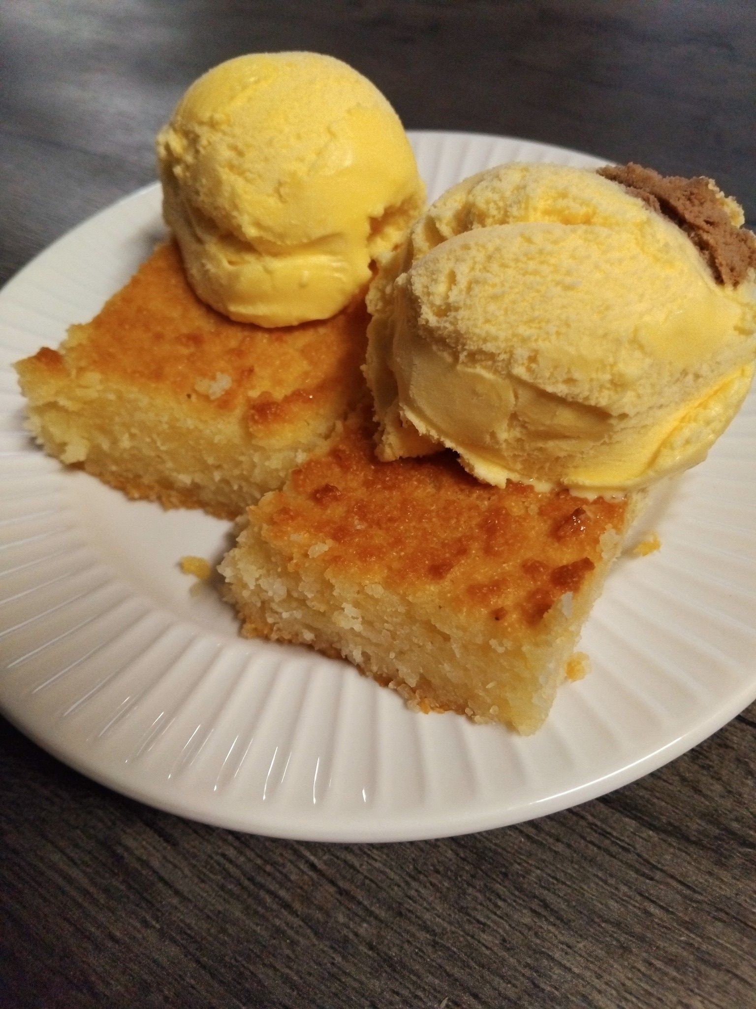 Basbousa-με-παγωτό-