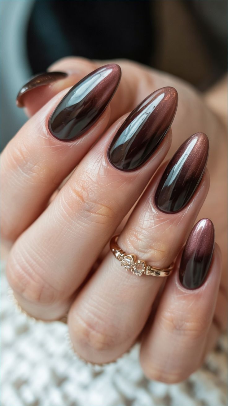 όμπρε-σε-καφέ-νύχια-