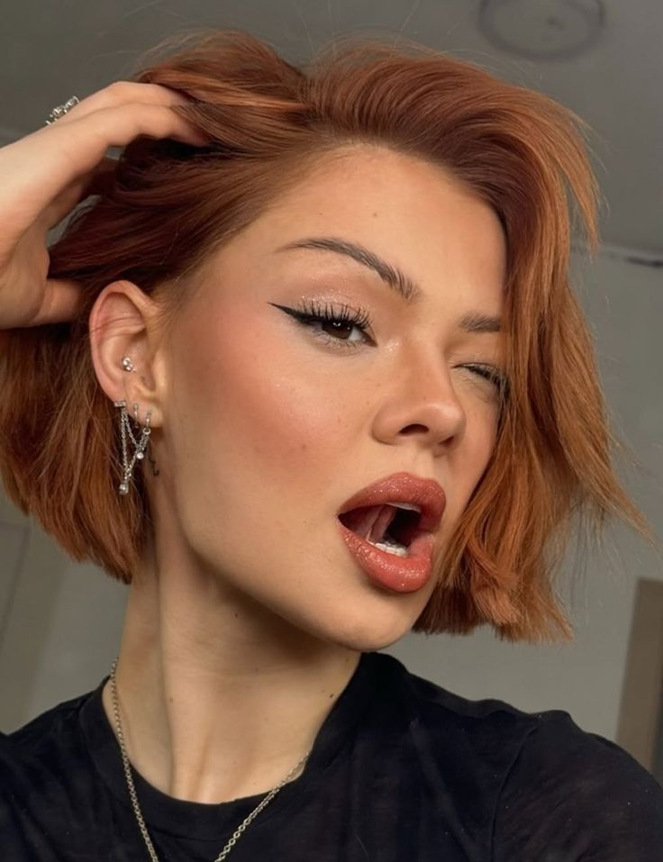 Ginger-spice-πολύ-κοντό-καρέ-