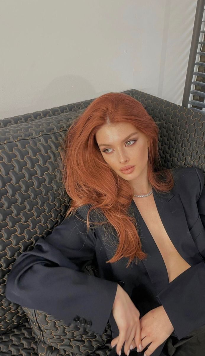 Ginger-spice-μακριά-ίσια-μαλλιά- Ginger-spice-μακριά-ίσια-μαλλιά-