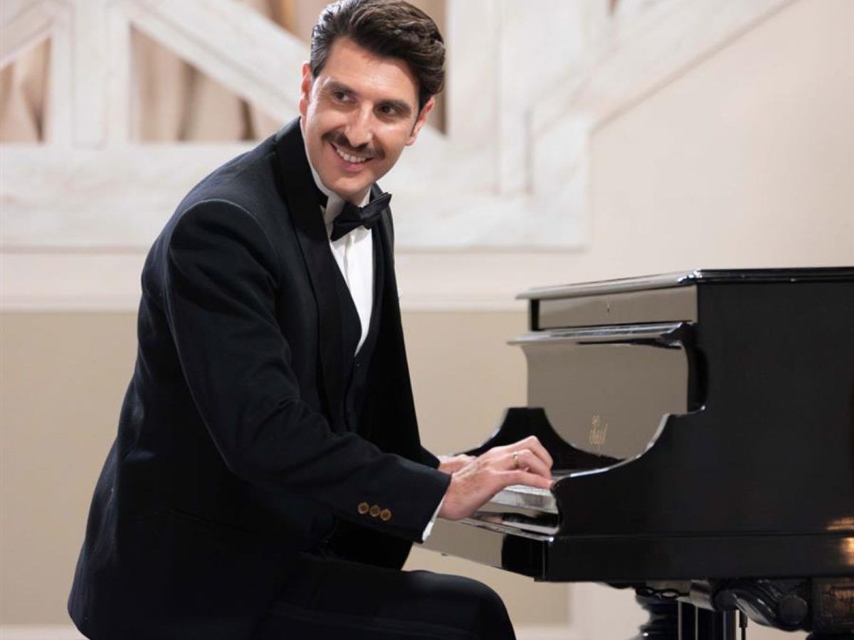 Grand Hotel: Η Αλίκη προσπαθεί να σταματήσει το Ρήγα από την κατρακύλα αλλά μάταια