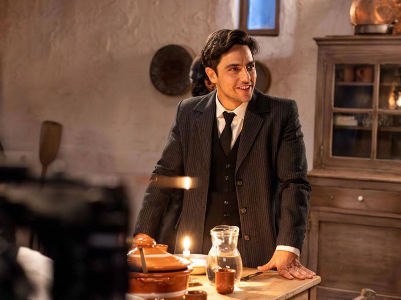 Grand Hotel: Η Αγγέλα φυγαδεύει τον Νικόλα