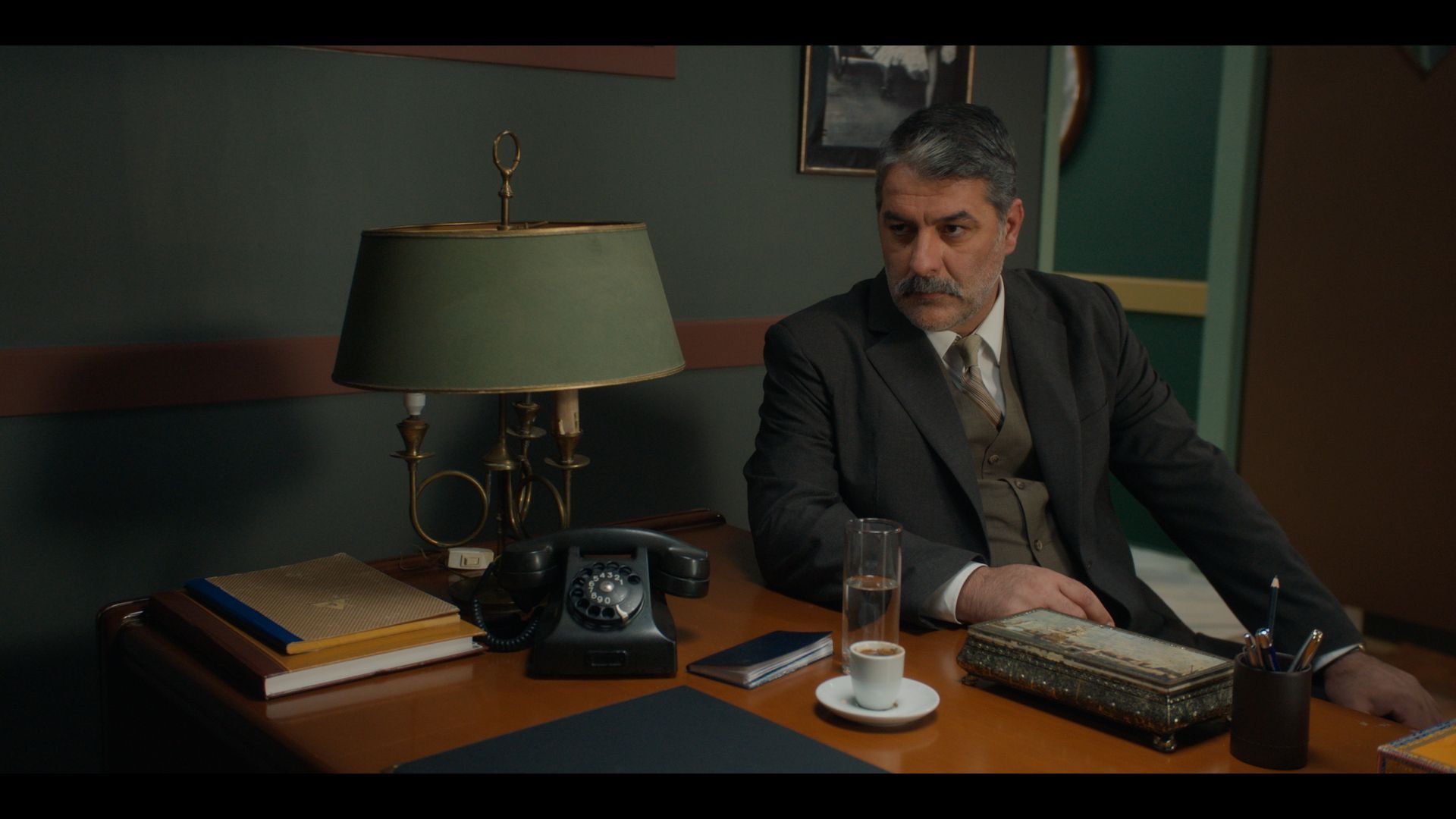 Porto leone: Φωτογραφίες και περιλήψεις από τα πρώτα επεισόδια