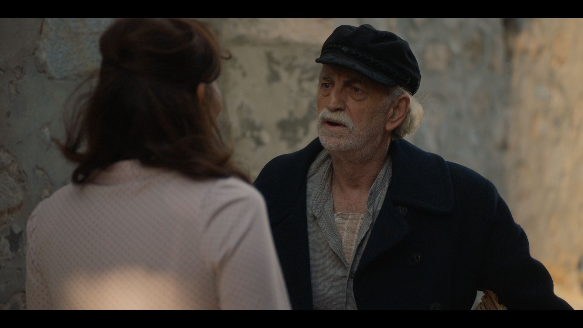 Porto leone: Φωτογραφίες και περιλήψεις από τα πρώτα επεισόδια