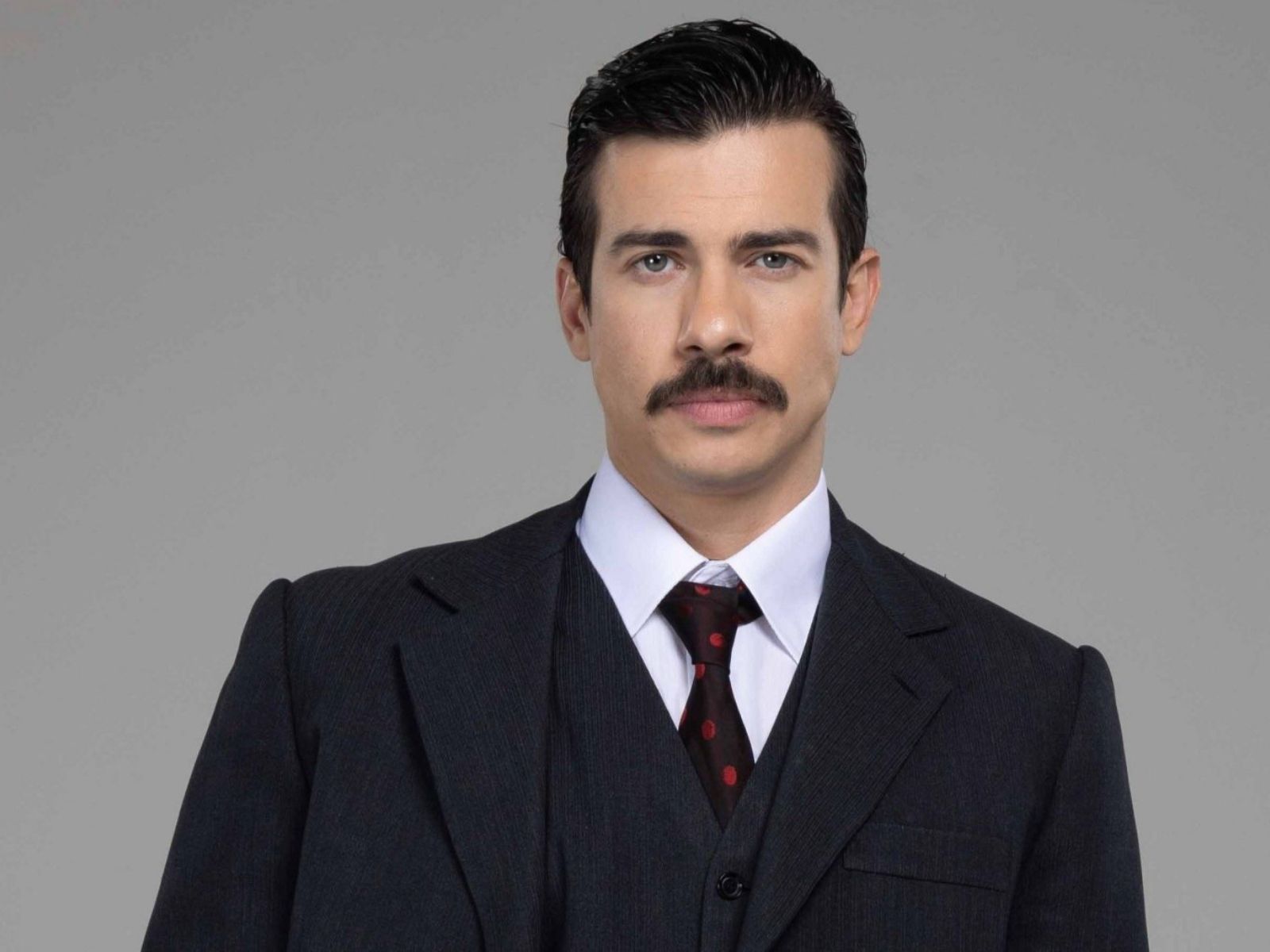 Porto leone: Η Καίτη ξέρει ποιος είναι ο δολοφόνος και τον αποκαλύπτει στο πλέον ακατάλληλο πρόσωπο