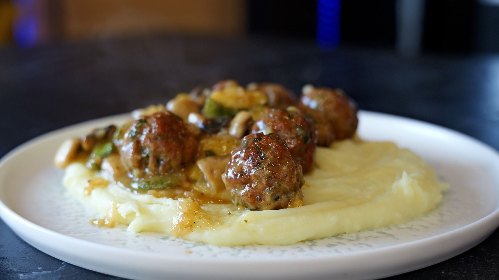 κεφτεδάκια-με-λεμονάτη-σάλτσα-συνταγή-