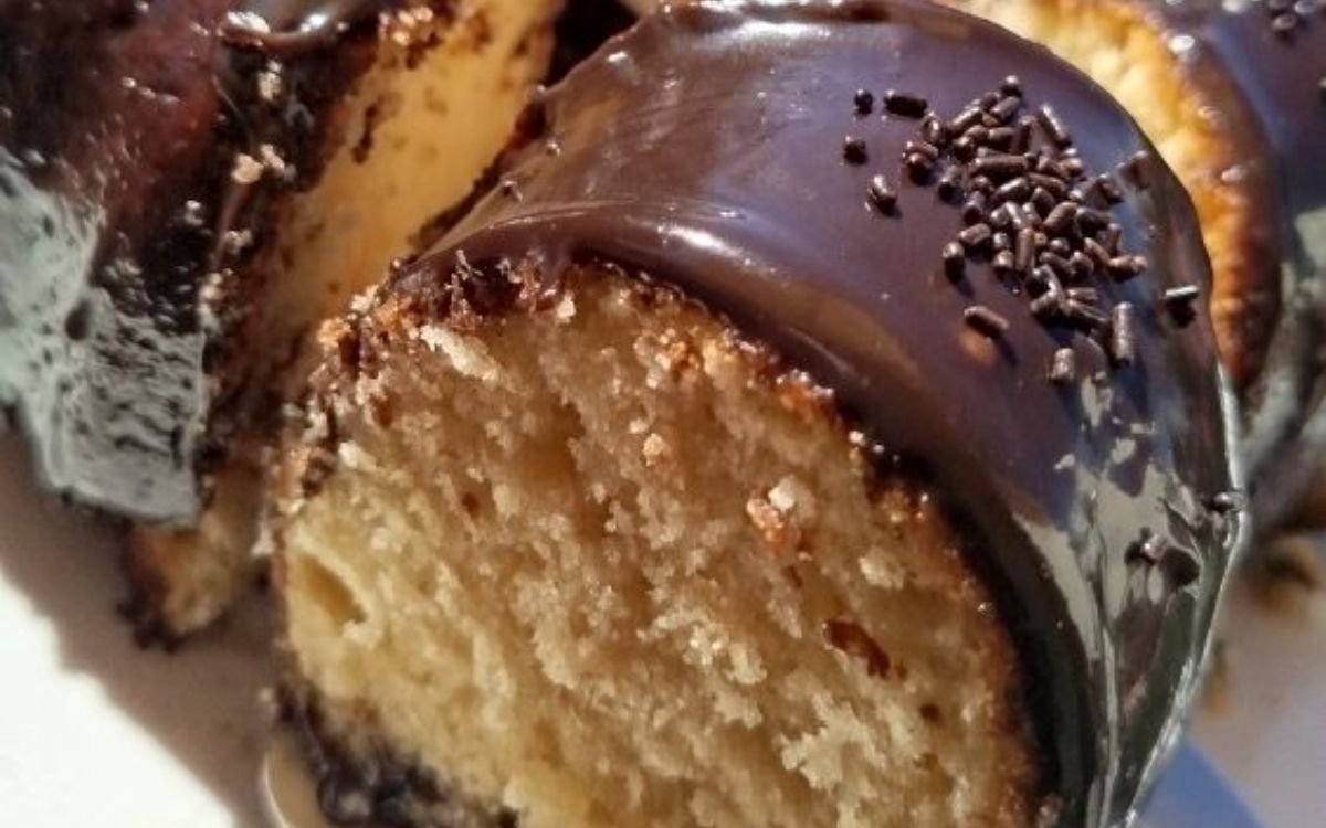κέικ-με-γλάσο-σοκολάτα-