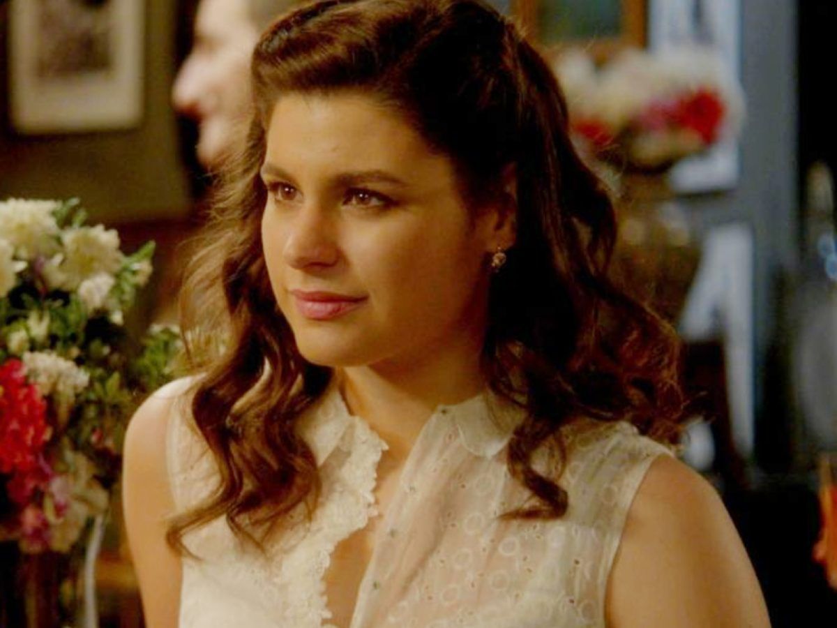 Αγιος Ερωτας : Η Χλόη τους διώχνει όλους και μένεις μόνη της