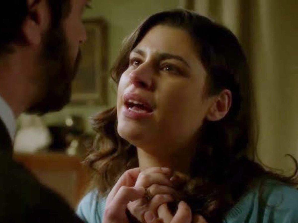 Άγιος Έρωτας : H Χλόη βλέπει τον πατέρα Νικόλαο να χαροπαλεύει και δεν συγκινείται