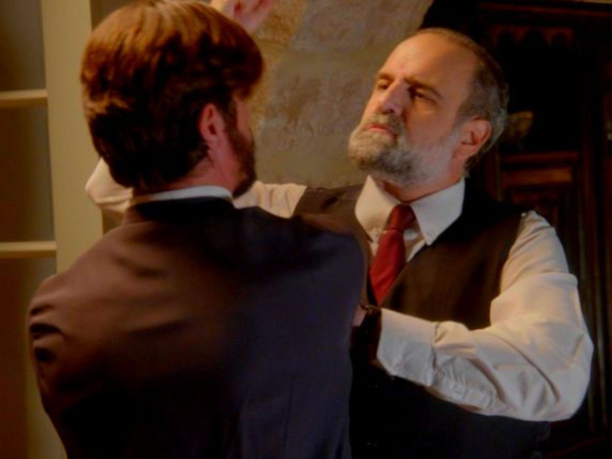 Άγιος Έρωτας: Ο Πατήρ Νικόλαος "τελειώνει" οριστικά τον Μαρκόπουλο