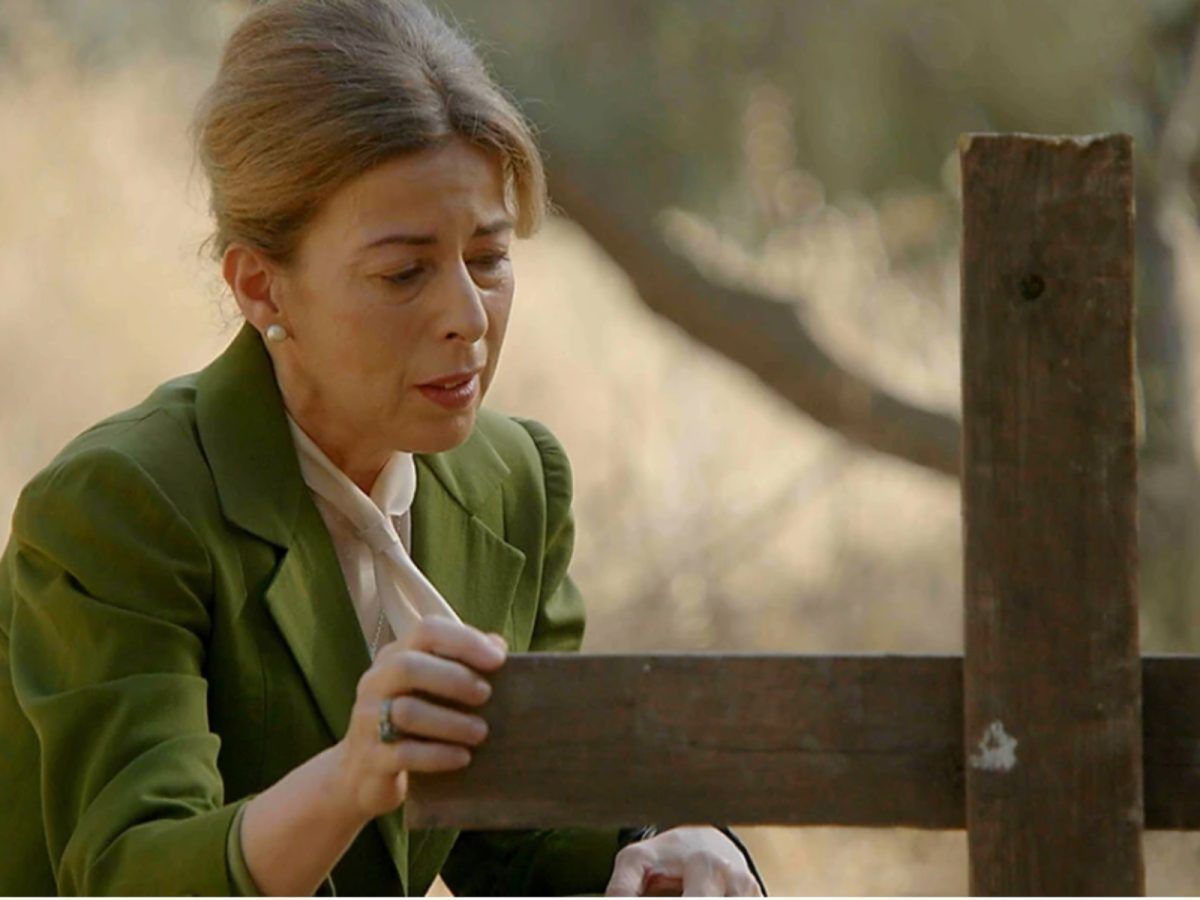 Άγιος Έρωτας: Το παρελθόν που της καταστρέφει την ζωή