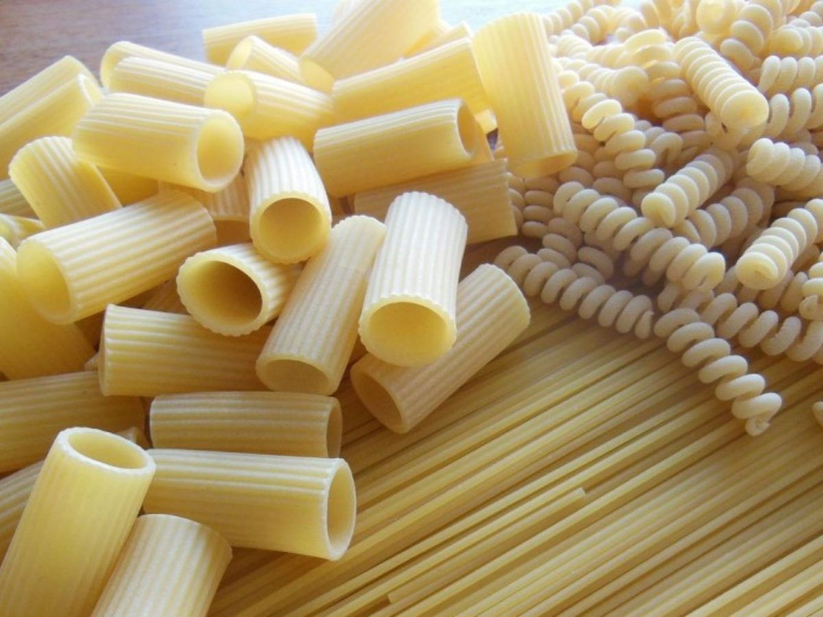 Ανακαλούνται πασίγνωστα ζυμαρικά που περιέχουν κομμάτια ξύλου
