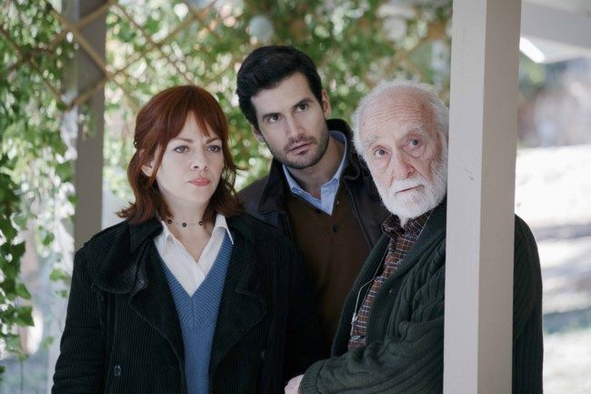 Απαραίτητο Φως επόμενα επεισόδια: 01, 02, 03, 04