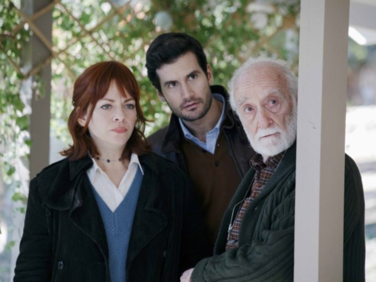 Απαραίτητο Φως επόμενα επεισόδια: 01, 02, 03, 04