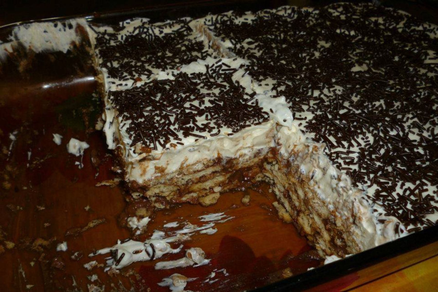 Αρωματική τούρτα κατσαρόλας με λεμόνι