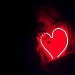 Αστρολογικές προβλέψεις Φθινόπωρο 2025: Οι τυχερές ερωτικές ημερομηνίες για κάθε ζώδιο