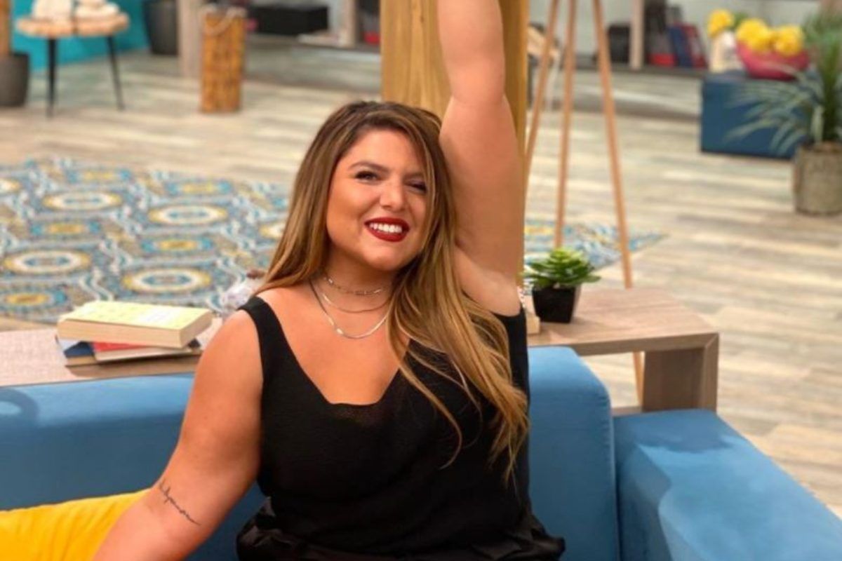 Δανάη Μπάρκα: Έγινε νονά & το γλέντησε με την ψυχή της- Τα πέταξε όλα και ξέδωσε με χορό (Βίντεο)