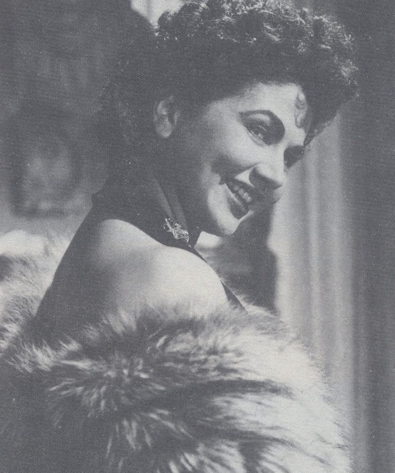 Η Διάσημη Ελληνίδα ηθοποιός που πέθανε 2 φορές - Για 36 χρόνια κρατούσε στο σπίτι το νεκρό παιδί της