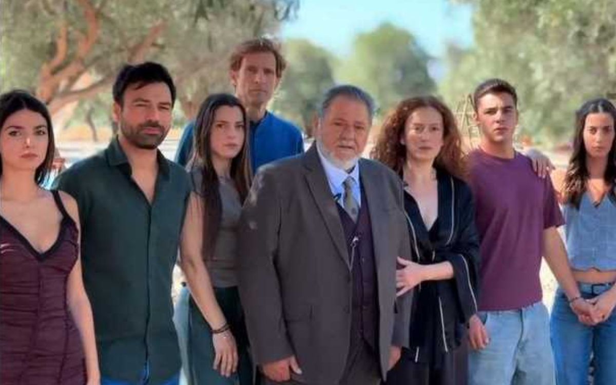 Η Γη της Ελιάς-cast-