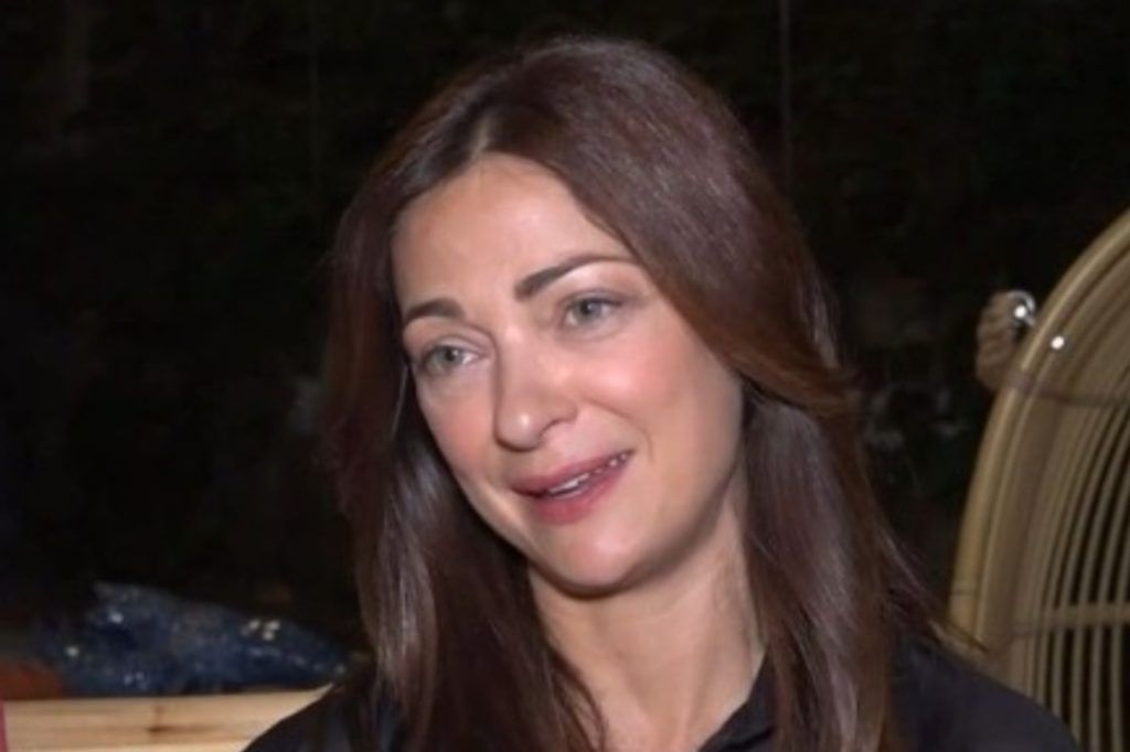 Έμιλυ Κολιανδρή: «Μου έλεγαν να κάνω τα στραβά τα μάτια όταν ο άντρας μου με χτυπούσε»