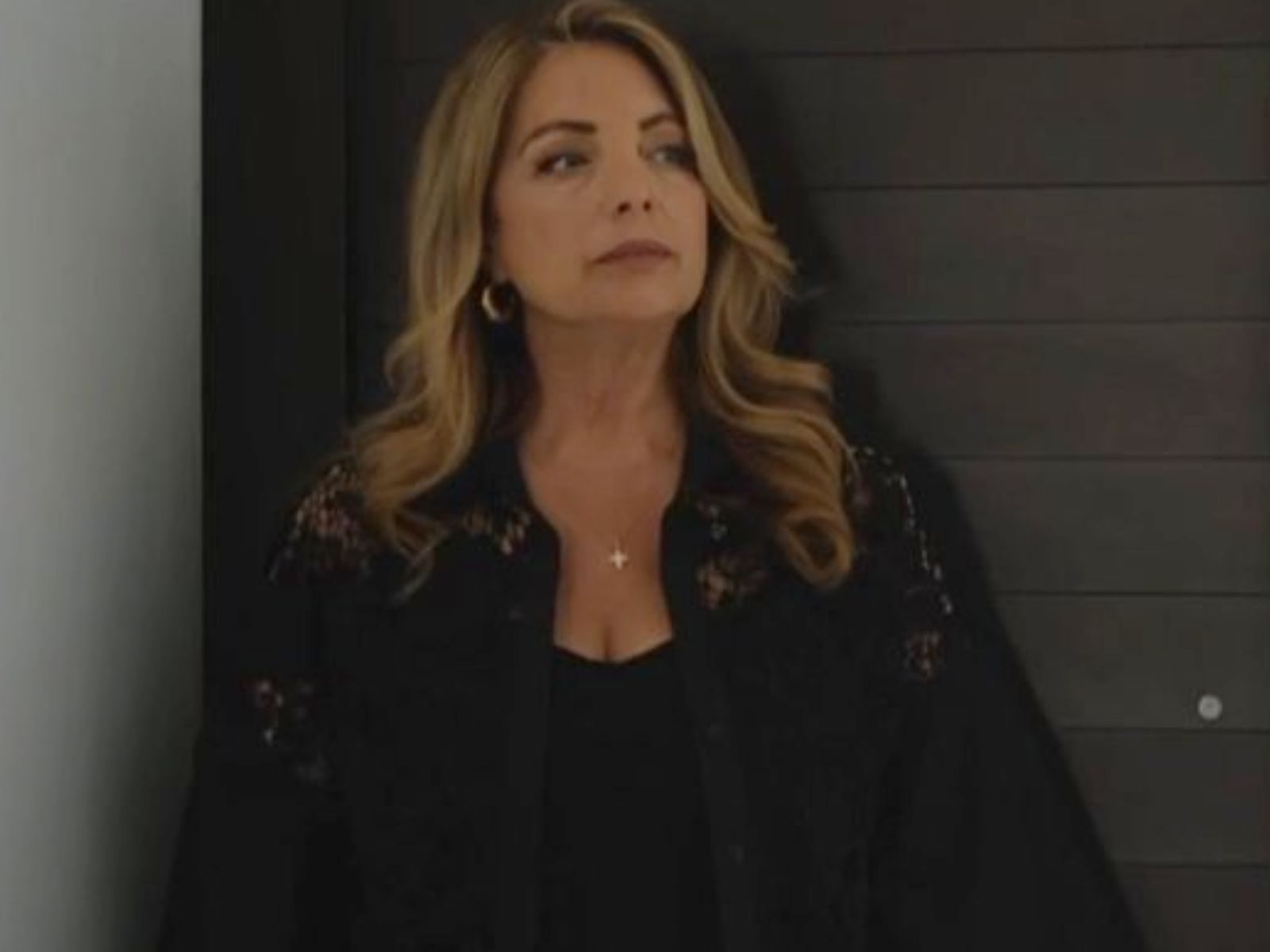 Η Γη της Ελιάς-Αθηνά 