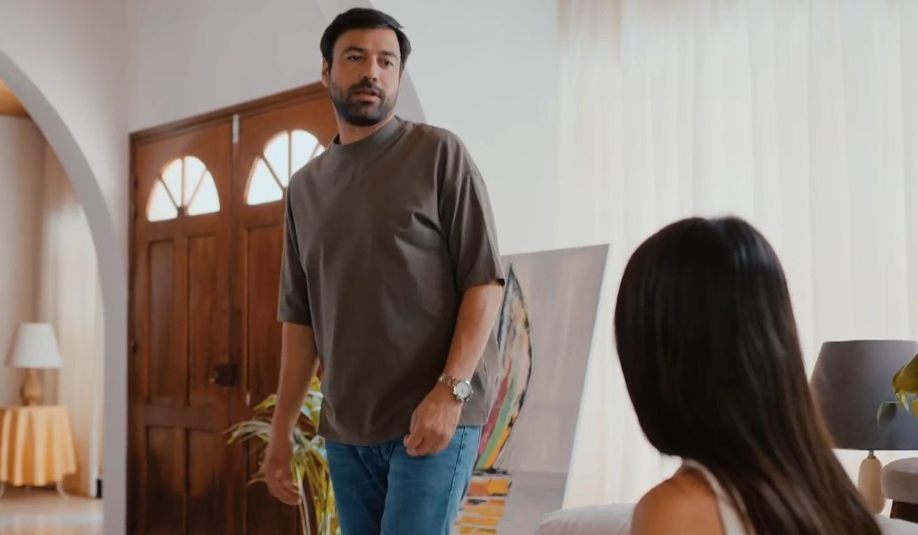 Η-Γη-της-Ελιάς-Στέφανος Η-Γη-της-Ελιάς-Στέφανος