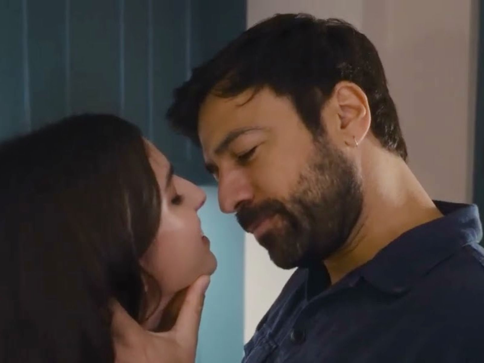 Η-Γη-της-Ελιάς-Στέφανος-Βασιλική-