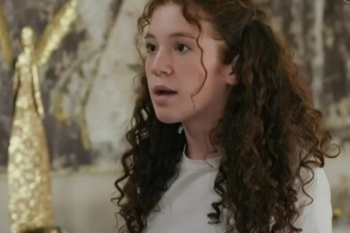 Η Γη της Ελιάς: Η Φιλιώ φεύγει από το σπίτι με το ζόρι & η Αθηνά τρελαίνεται