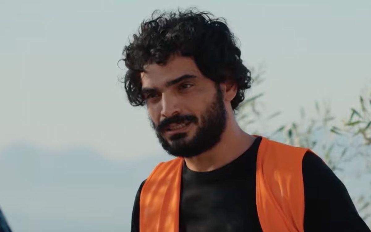 Η-Γη-της-Ελιάς-Μανούσος Η-Γη-της-Ελιάς-Μανούσος