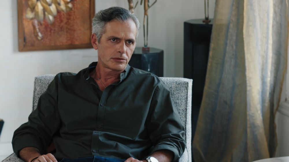 Η-Γη-της-Ελιάς-Αντώνης