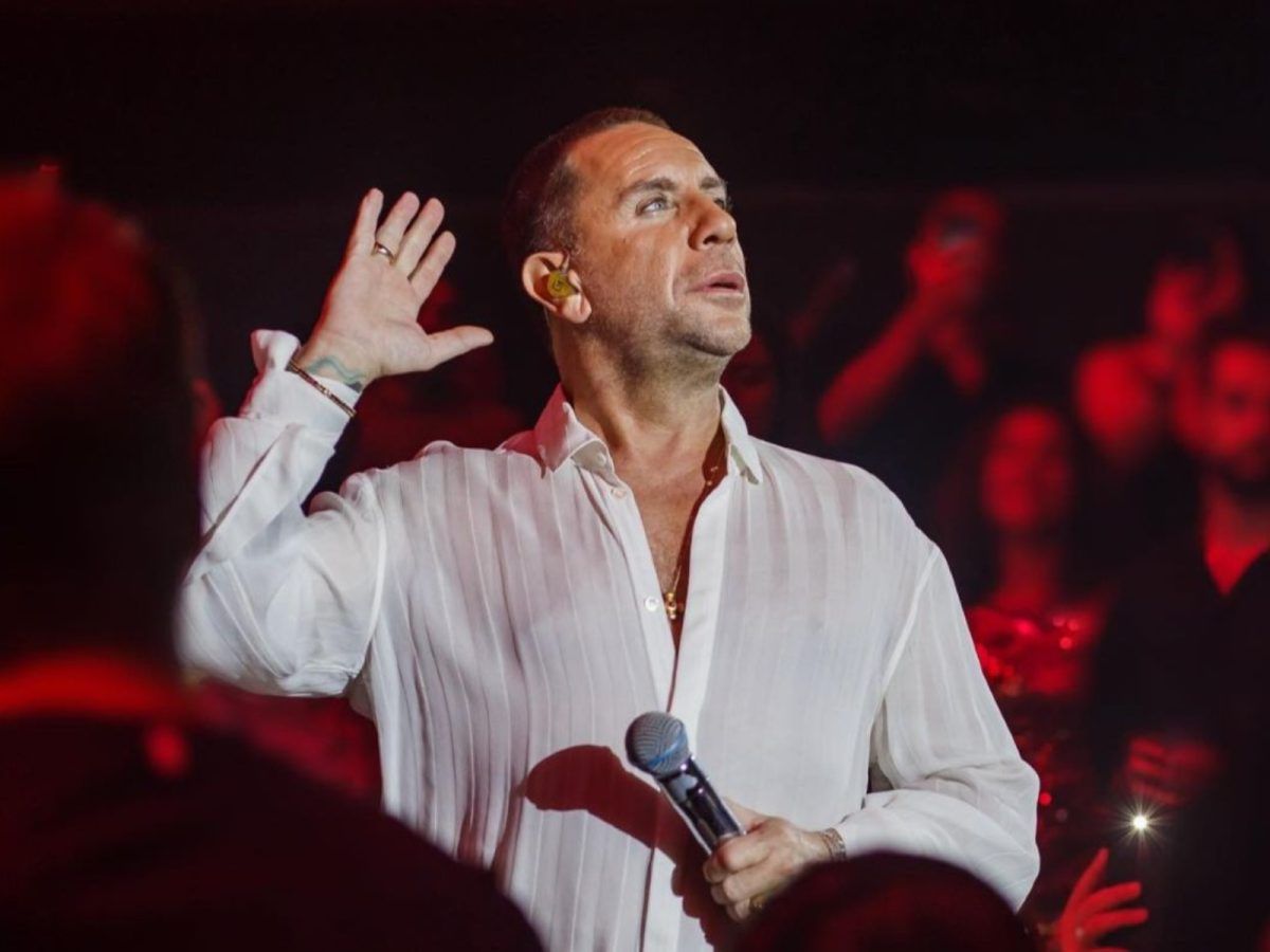 Γιώργος Μαζωνάκης: «Άλλο μοναξιά και άλλο μοναχικότητα» - Το γεμάτο νόημα βίντεο του