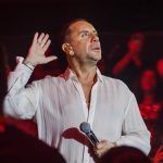 Γιώργος Μαζωνάκης: «Άλλο μοναξιά και άλλο μοναχικότητα» - Το γεμάτο νόημα βίντεο του