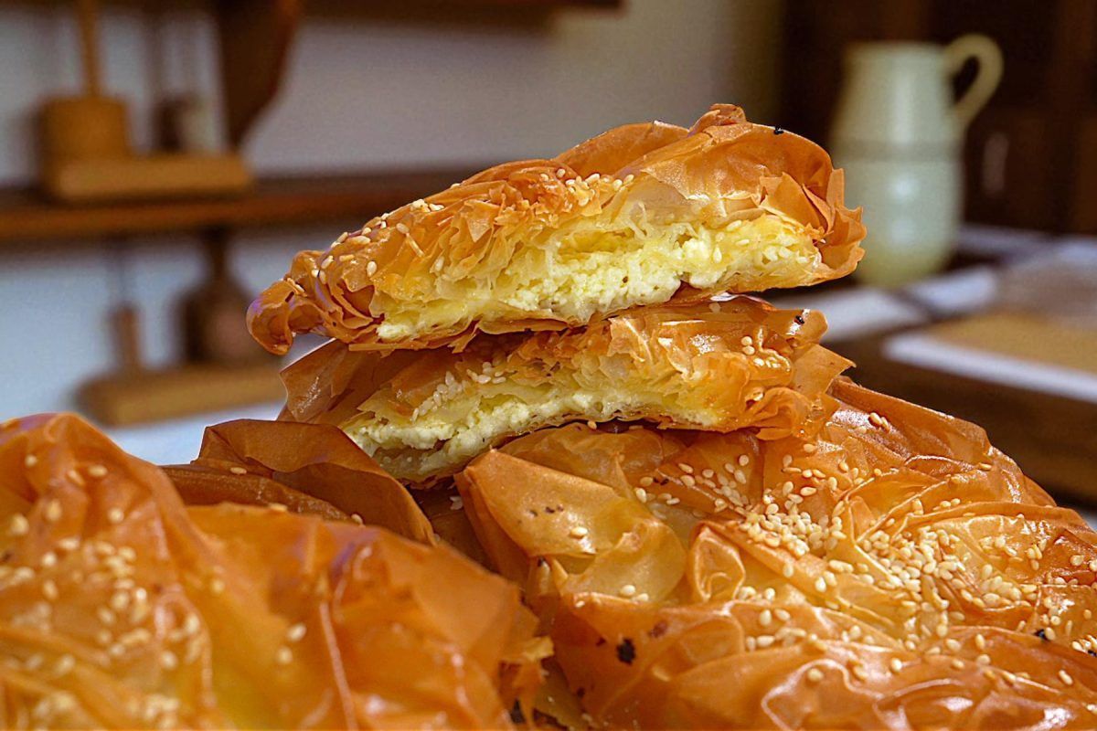 τραγανή-τυρόπιτα-