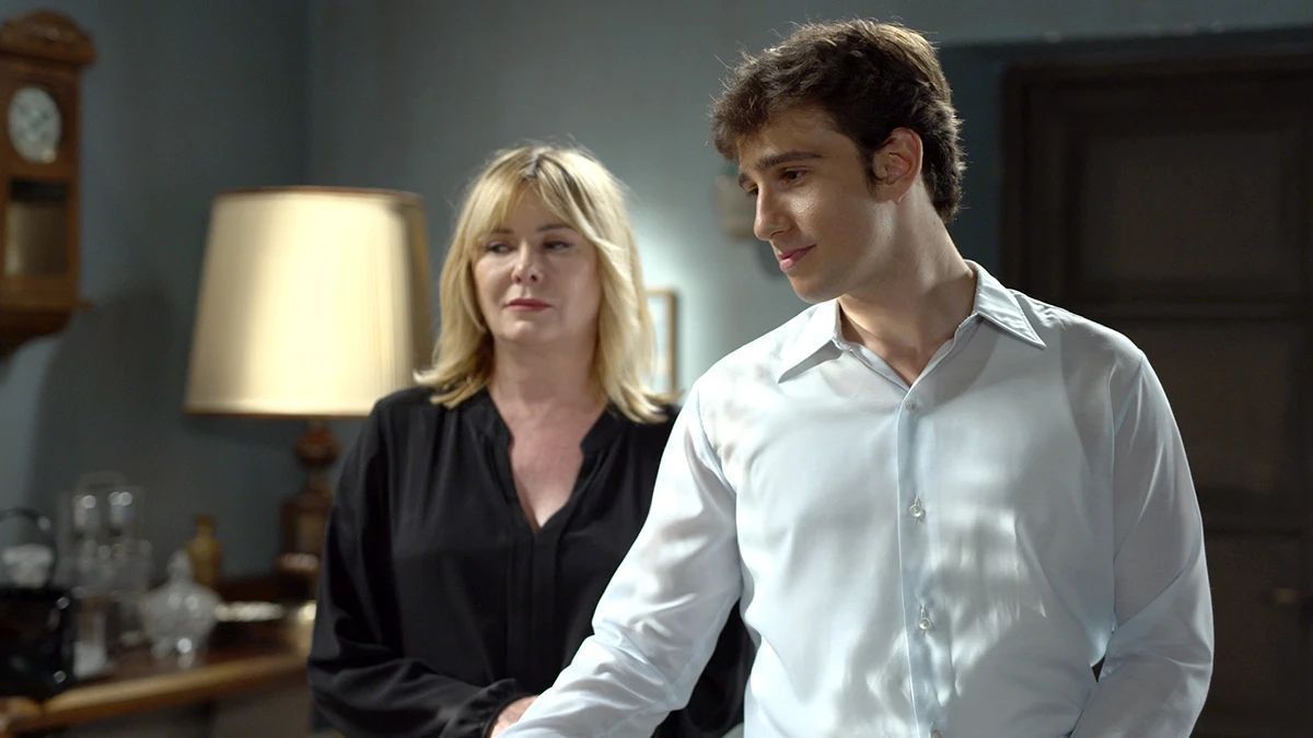 Ηλέκτρα-Πέτρος-Φιόνα