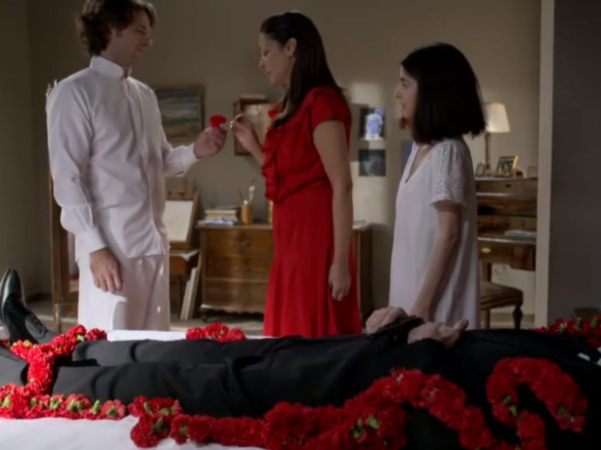 Ηλέκτρα: Η Κηδεία του Σωτήρη είναι η αρχή του κακού