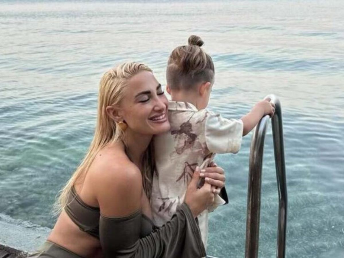 Ιωάννα Τούνη: Followers της επιτέθηκαν για το νέο της βίντεο με τον Πάρη - «Μιλάς κι εσύ που έκανες το παιδί καταλάθος;»